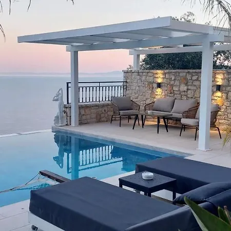 Aquamarine Vila Agní