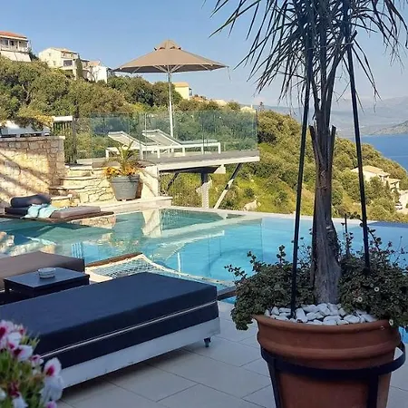 Aquamarine Vila