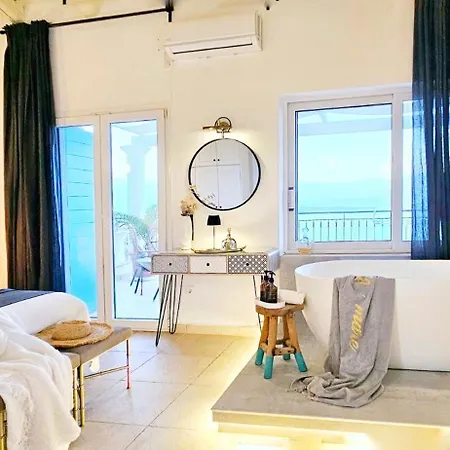 Aquamarine Vila *
