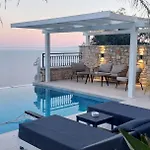 Aquamarine Vila Agní